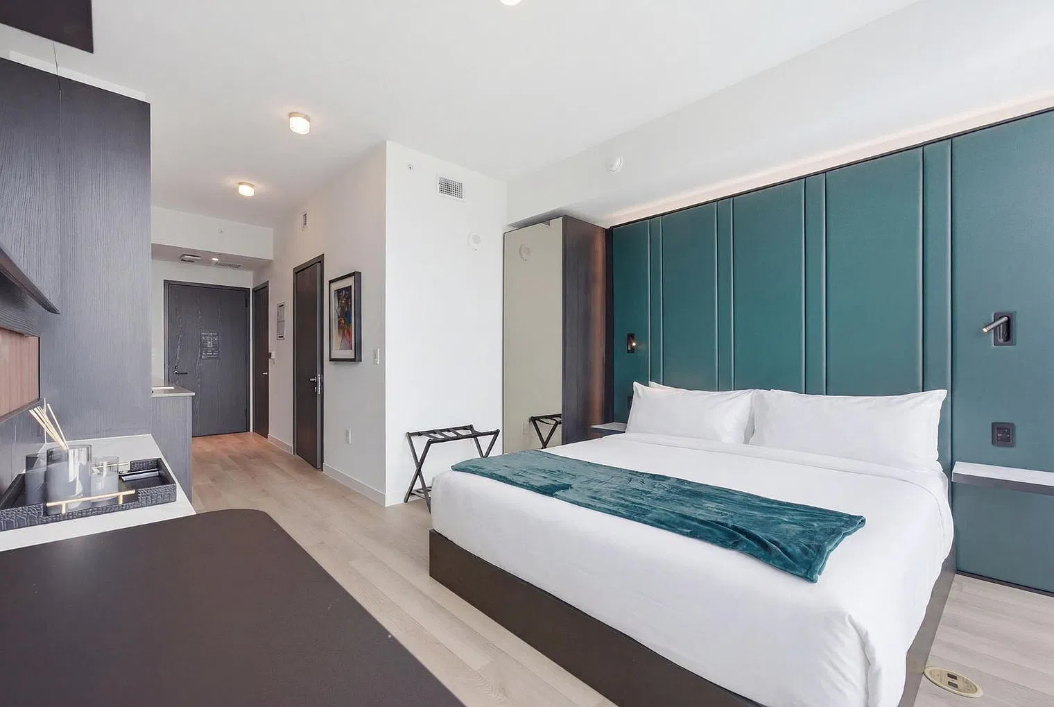 Studio, 1.0 bath, 376 sqft, $7,669 — Photo 4