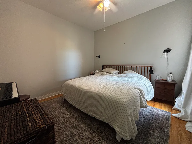 4701 N Malden St #3 — Photo 8