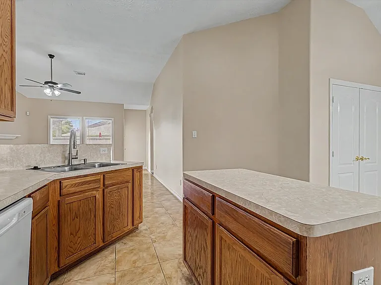 3030 Peerless Pass Ct — Photo 16