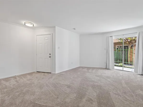 3770 Lovers Wood Ln APT 1006, Houston, TX 77014