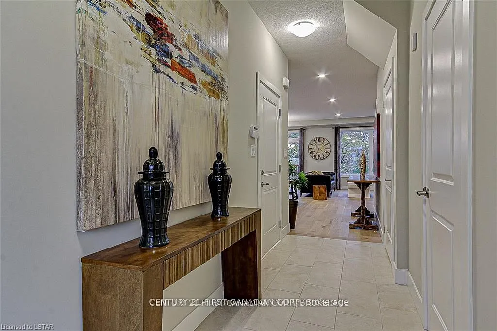 3 bed, $2,750 — Photo 4