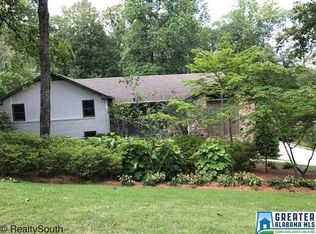 2204 Tanglewood Rd, Vestavia, AL 35216
