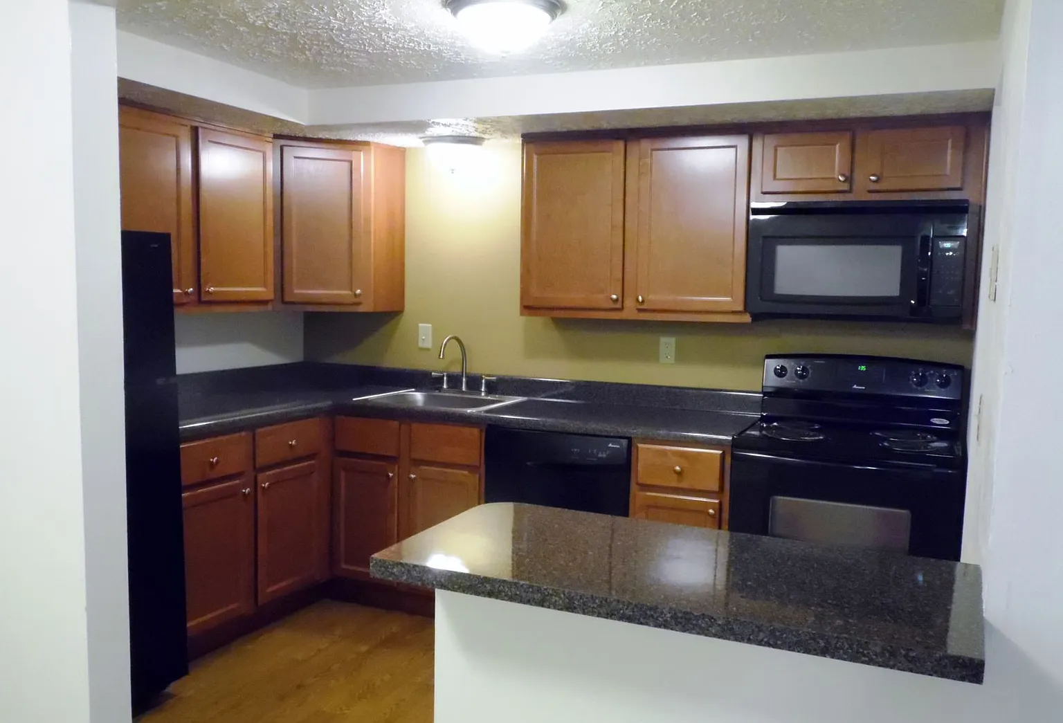 8900 Royal Manor Dr #8836MAY photo 1