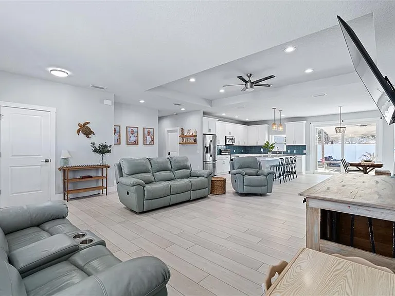 13 Lemay Pl — Photo 15