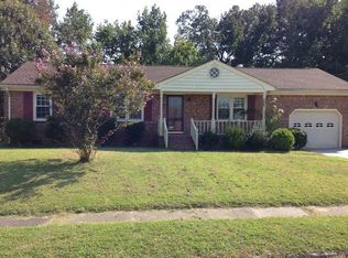 1131 Sharon Dr, Chesapeake, VA 23320