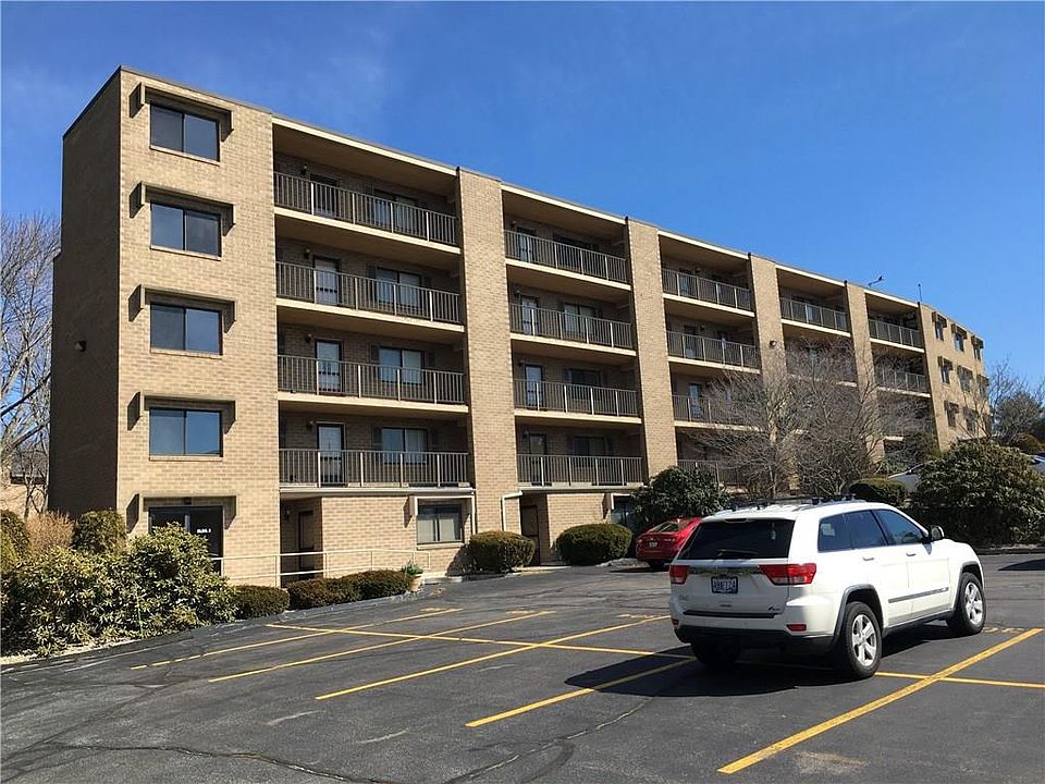 1st image of 650 E Greenwich Ave APT 2-301