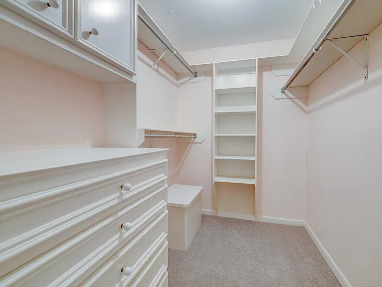 2313 Nantucket Dr #B — Photo 15