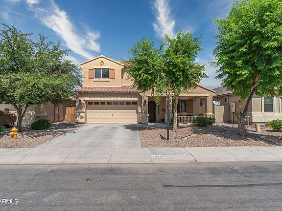 3rd image of 41168 W Thornberry Ln
