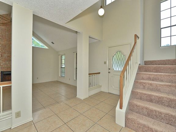 4th image of 7611 Hillcroft