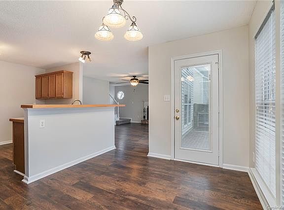 4th image of 6341 Goldenfield Dr