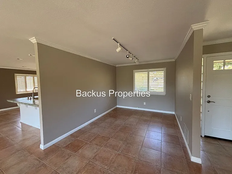 17240 Tamara Ln — Photo 5