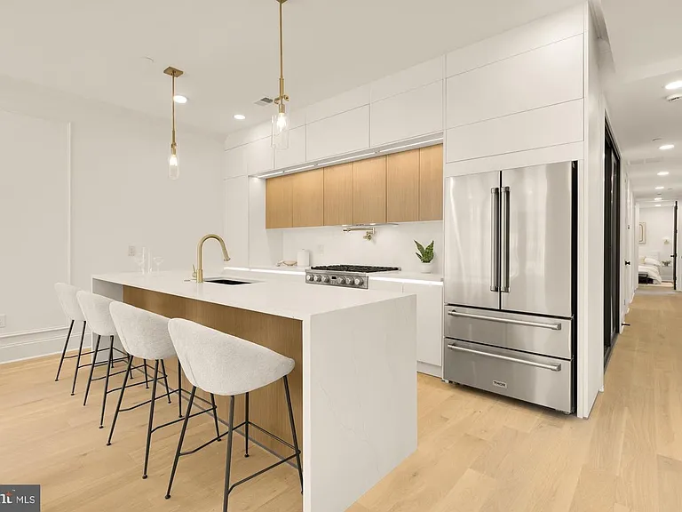 733 Euclid St NW #101 — Photo 11