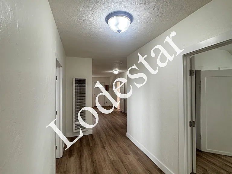 302 Carolina St #C — Photo 17