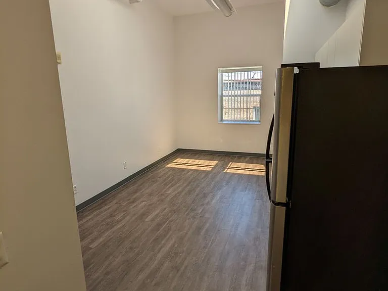 155 Liberty St NE — Photo 3