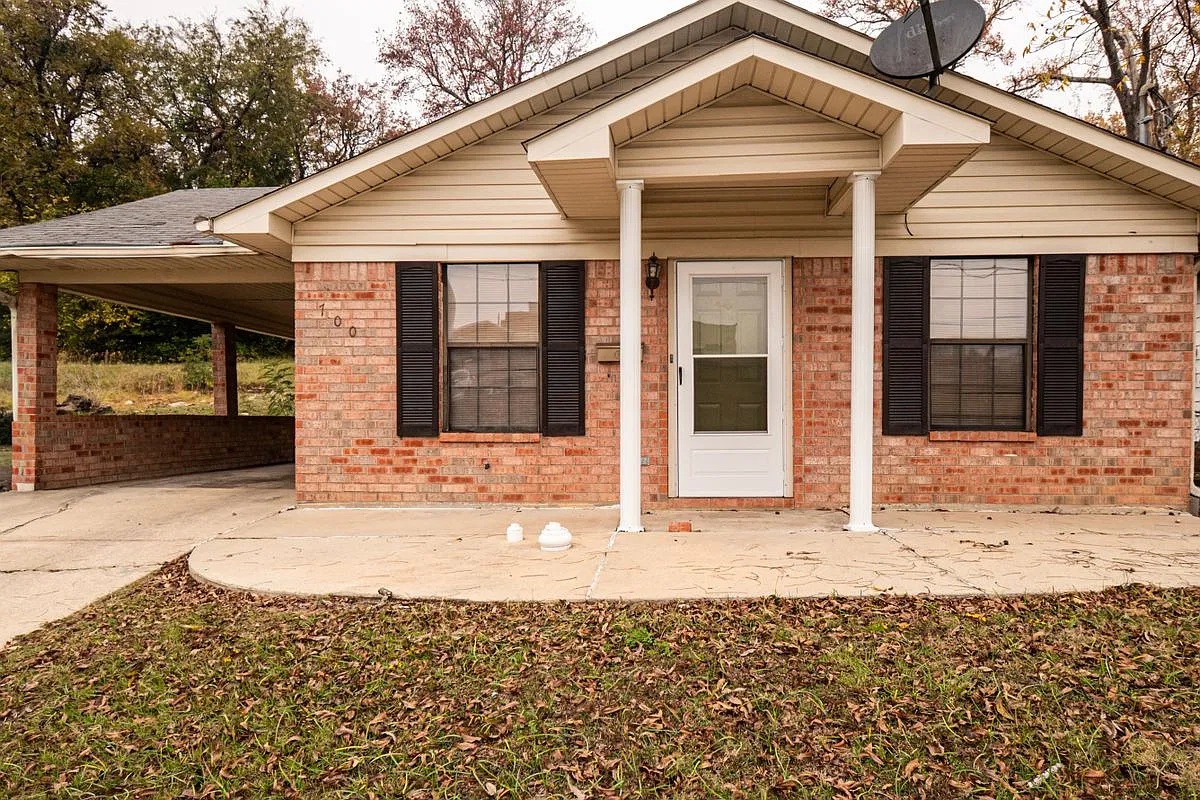 2 bed, 2.0 bath, 975 sqft, $800 — Photo 1