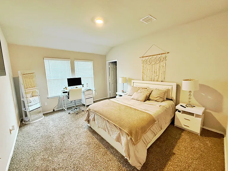 7100 Guadalupe Rd — Photo 3