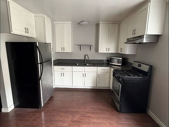 2nd image of 712 E Windsor Rd APT 14