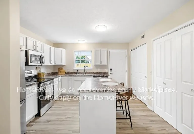 18 E Caven St — Photo 8