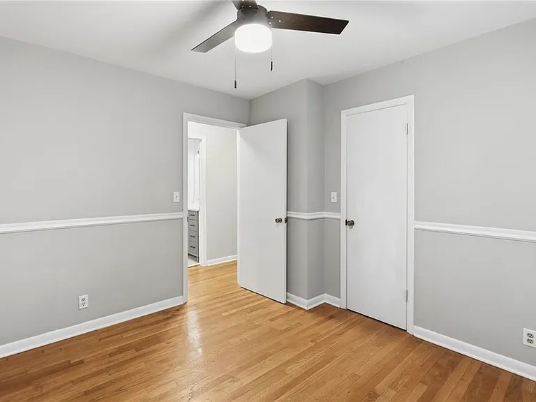 4411 Langdon Dr — Photo 10