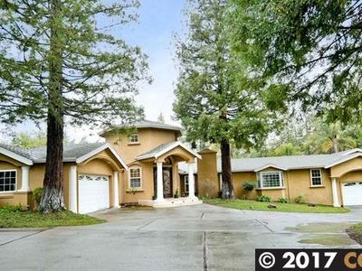 220 Roundhill Pl, Clayton, CA, 94517