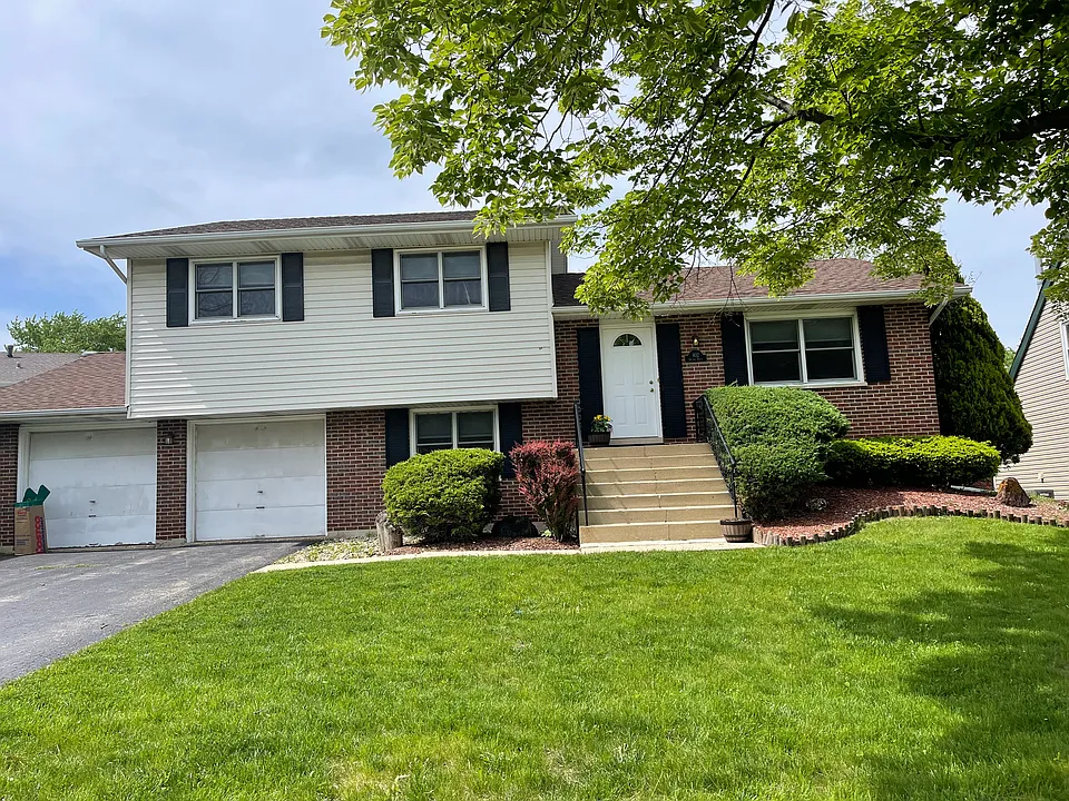 402 Oliver Dr