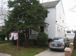 18523 80th Rd, Jamaica, NY 11432