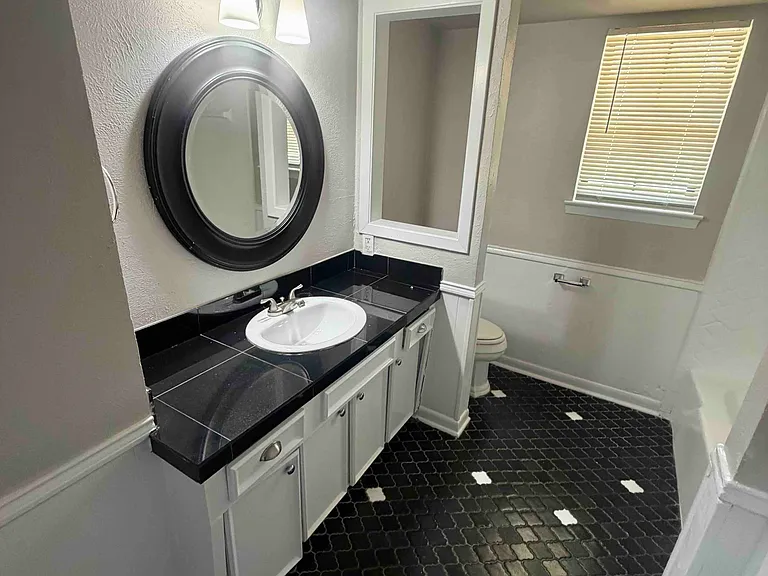 830 Windsor Pl — Photo 19