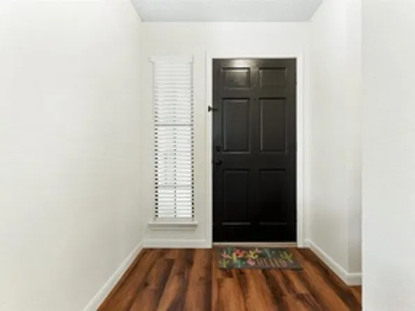 6017 Meadowdale Rd, Arlington, TX 76017