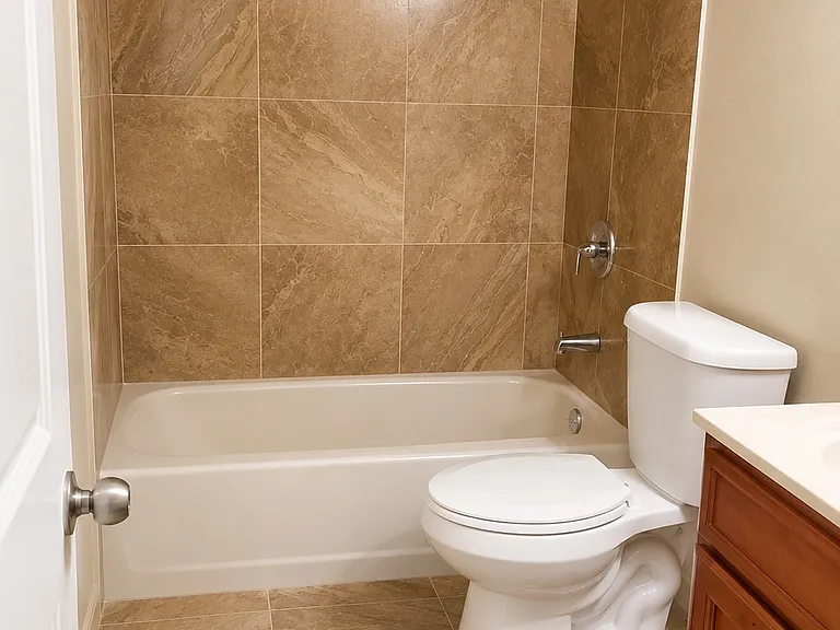 3741 SW 60th Ave — Photo 4