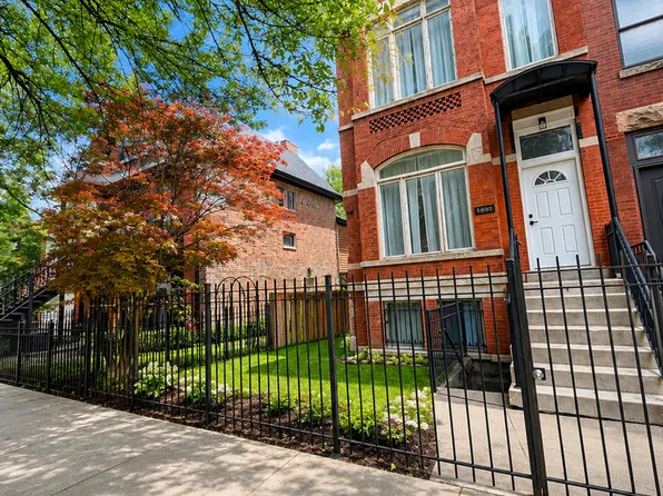 835 S Claremont Ave, Chicago, IL 60612