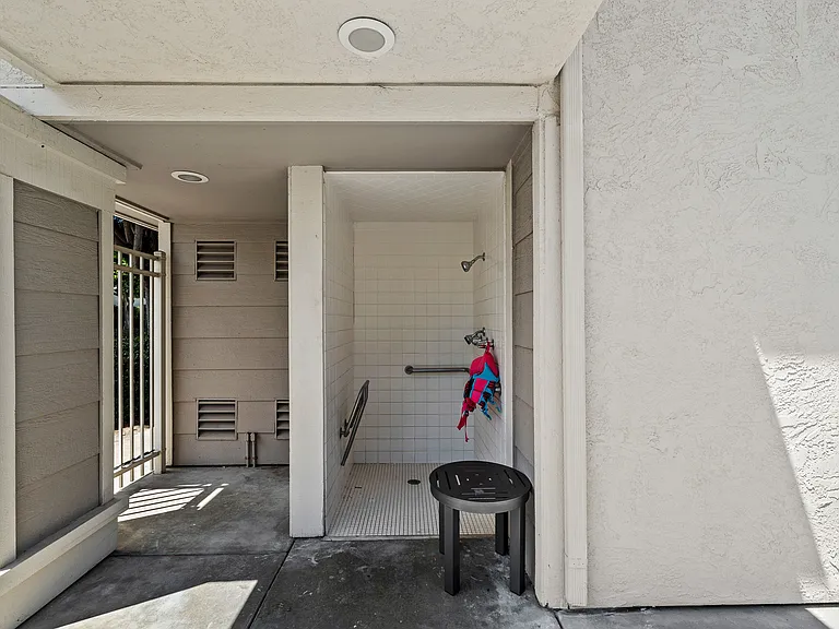 13254 Tiverton Rd — Photo 29