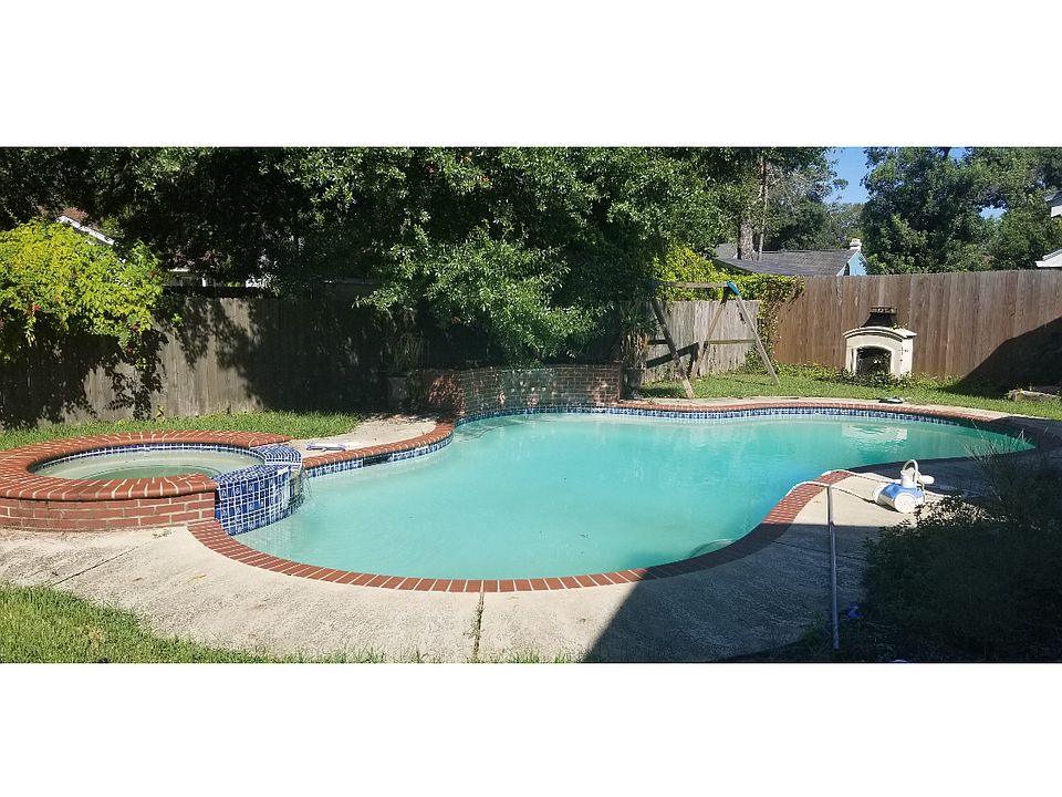 1st image of 1395 East Dr