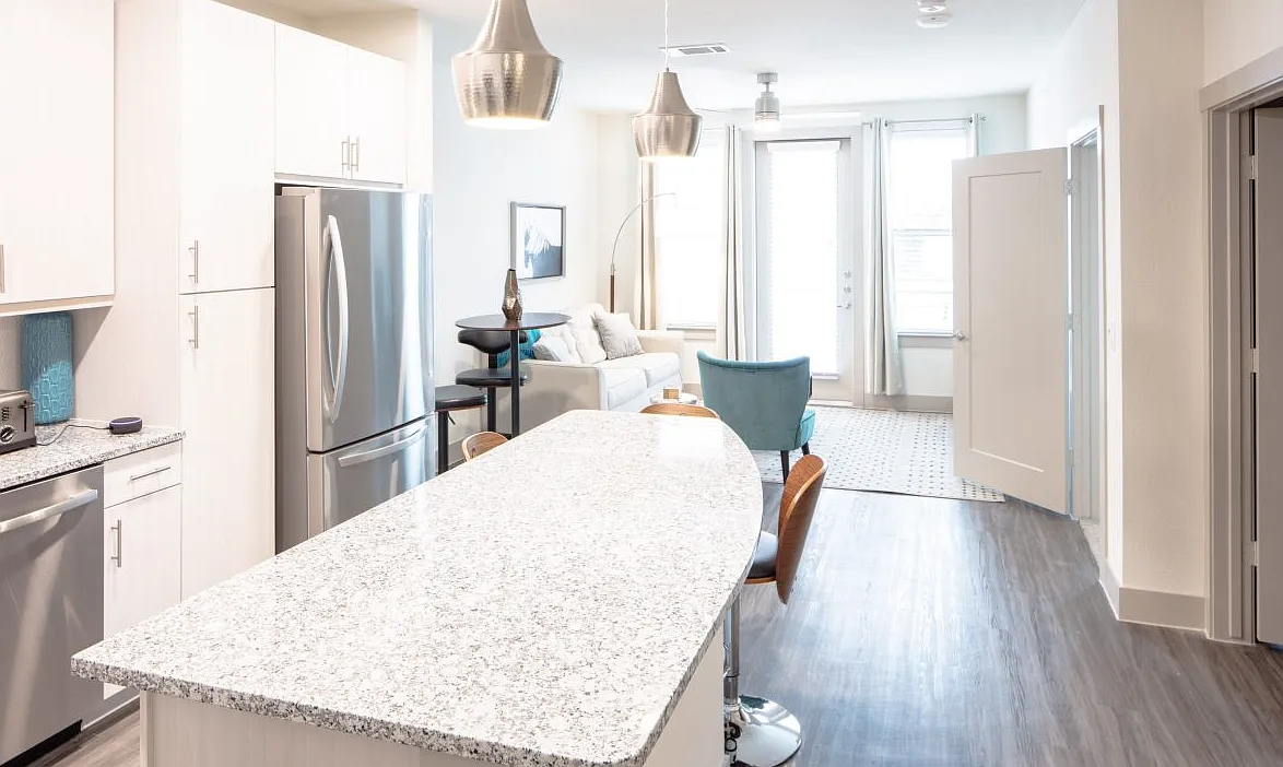 1 bed, 1183 sqft, $1,581 — Photo 1