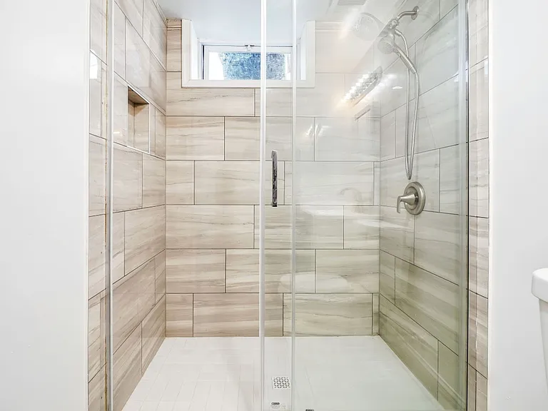 5204 Lackawanna St — Photo 24