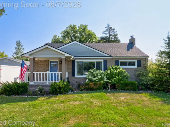 62060 Indian Trl, Ray, MI 48096