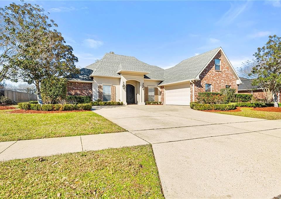 1st image of 109 Lac Cypriere Dr