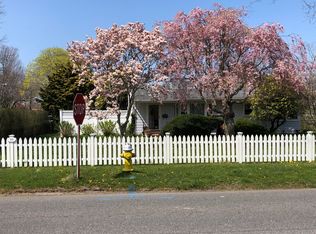 59 Willow St, Southampton, NY 11968