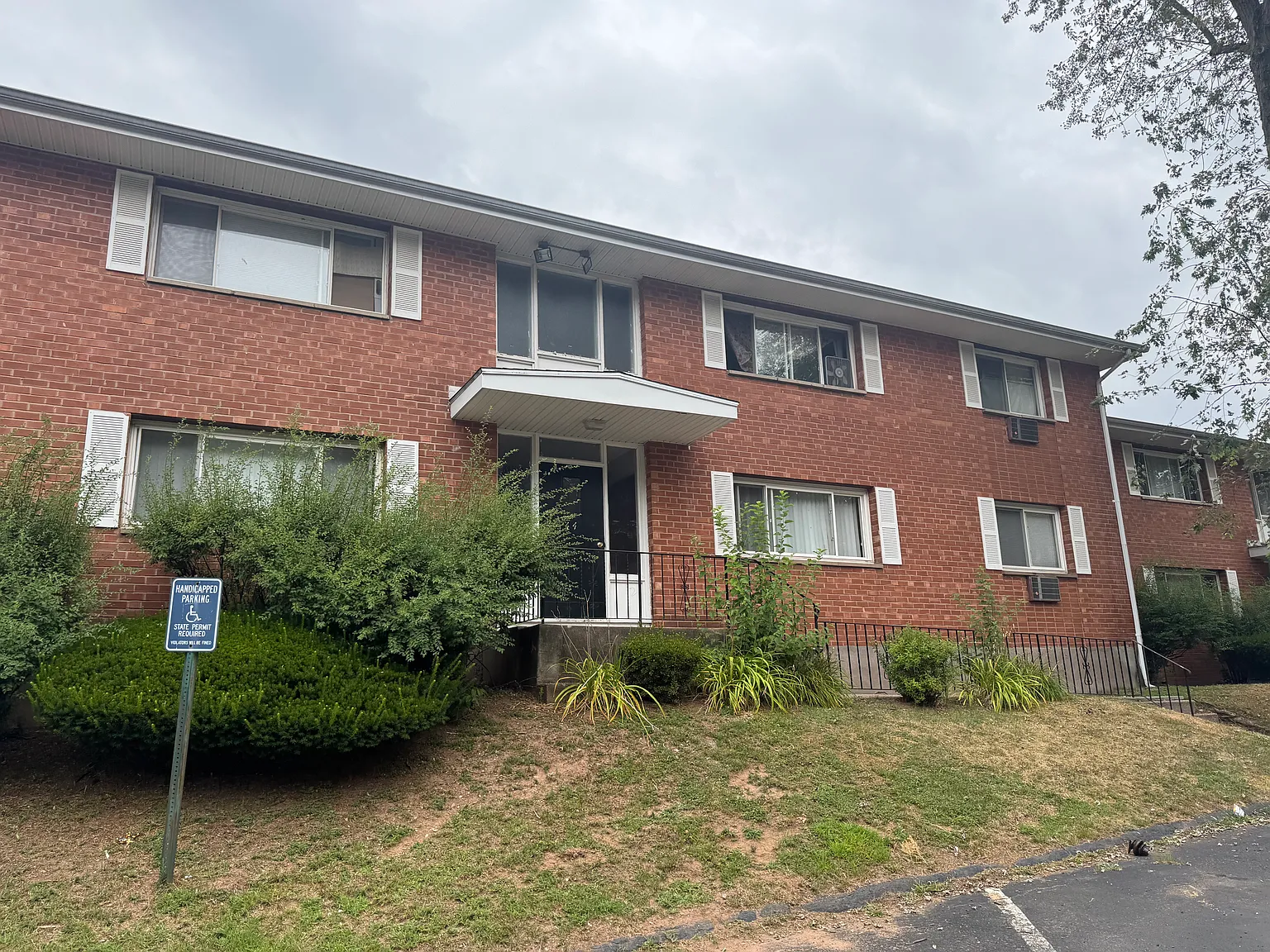 44 Racebrook Rd — Photo 1