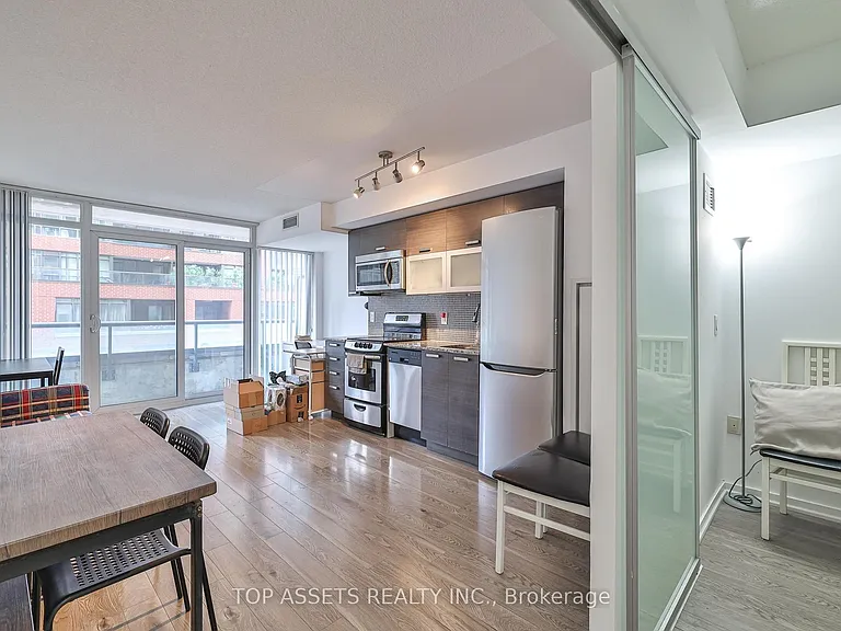 36 Lisgar St #518E — Photo 9