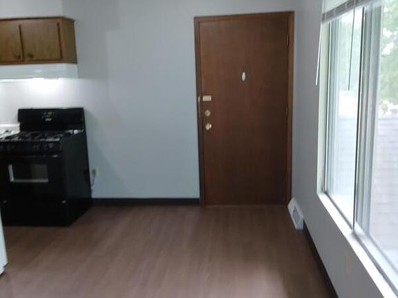 5th image of 348 E Marquette St #6
