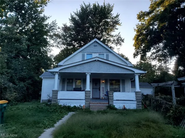 5206 Forest Ave, Maple Heights, OH 44137