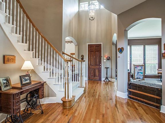 4th image of 4628 Appleridge Dr