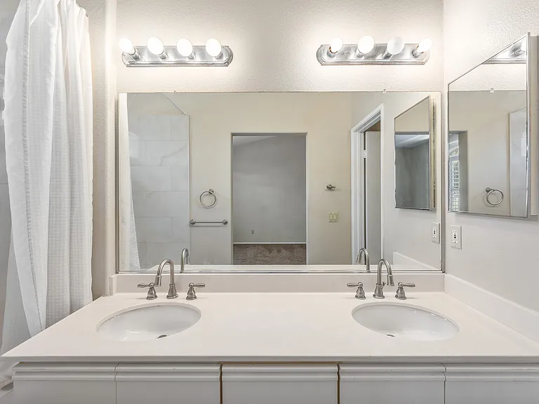 9533 Questa Pointe — Photo 7