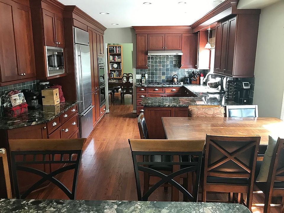 1st image of 7176 Lindenmere Dr