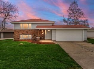 10037 4th St, Highland, IN 46322