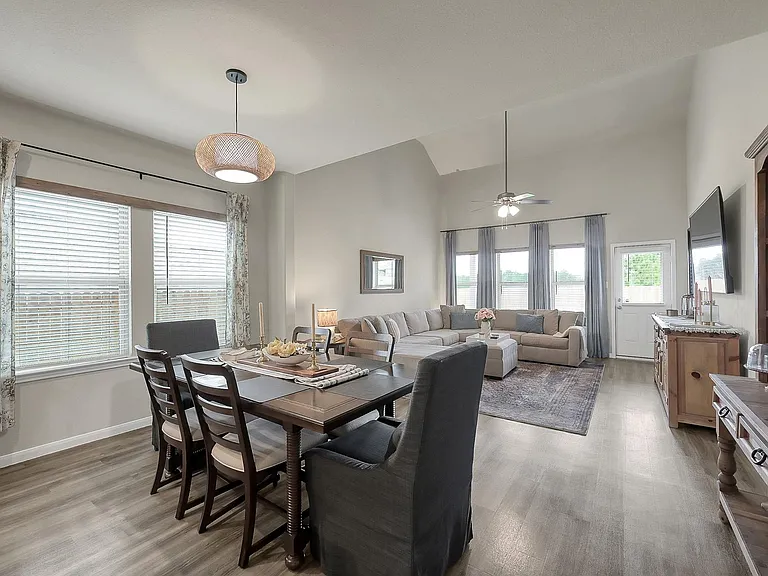 679 Red Elm Ln — Photo 12
