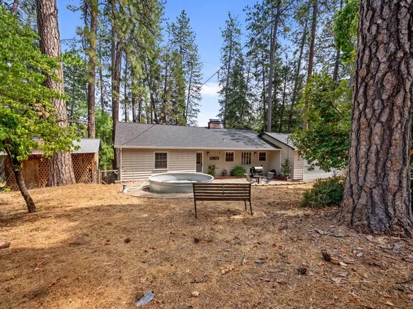 1040 Pinecrest Dr, Meadow Vista, CA 95722