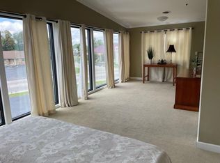 570 S Hebron Ave #B, Evansville, IN 47714