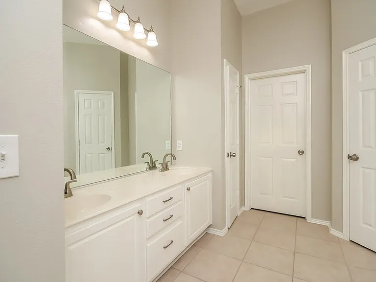 11003 Sentry Ct — Photo 16