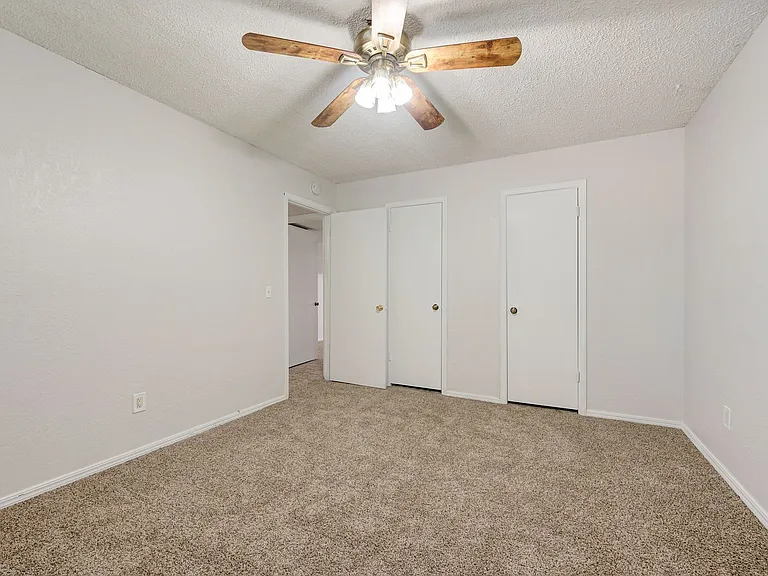 1009 NE 6th St — Photo 22